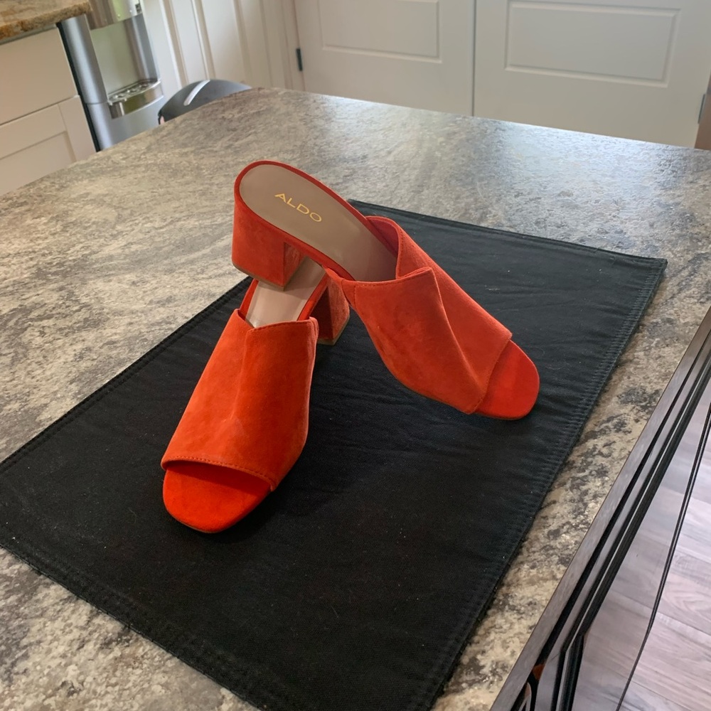 Hot! Orange red sandals by Aldo! 8.5/9 like new